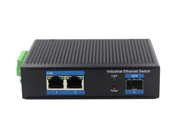 Industrial grade media convertor 2 port 10/100Mbps+1 port SFP uplink, max30W PoE output for each cop